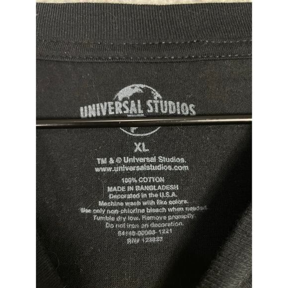 Universal Studios Mardi Gras 2022 Passholder Tee XL Black Crown Alligator NWT - Picture 2 of 7